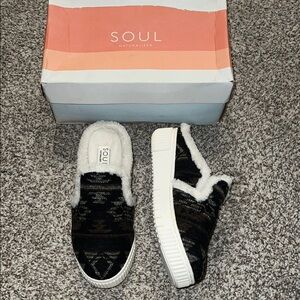 New with box, Soul Naturalizer Women's Black Slip-On Shoes Mules